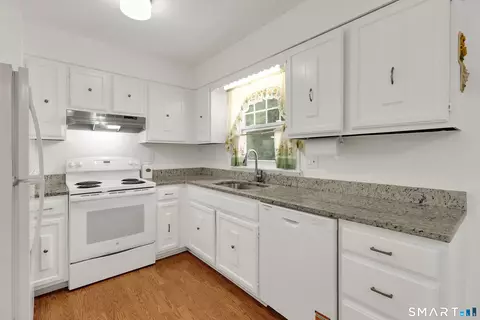 Kitchen - 4 Cherry Heights Ter, Sandy Hook, CT 06482 photo 2 of 3