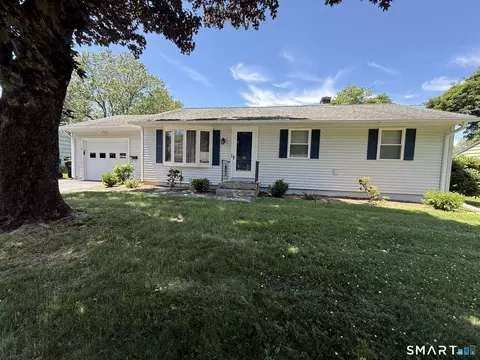 106 Edgewood Dr, Torrington, CT 06790