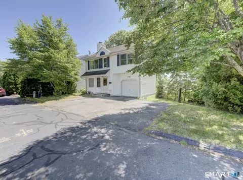 24 Nutmeg Ct #24, West Hartford, CT 06110