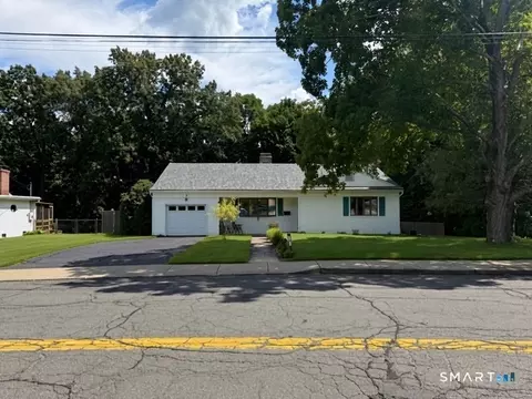 3 Brent Rd, Manchester, CT 06042