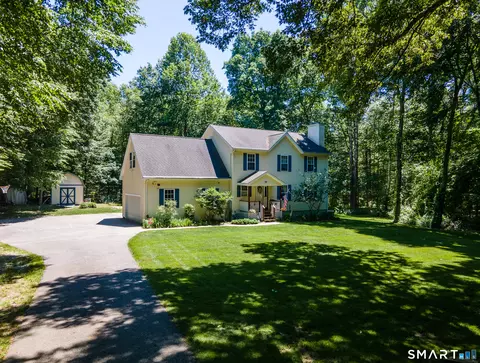 264 N Wawecus Hill Rd, Norwich, CT 06360