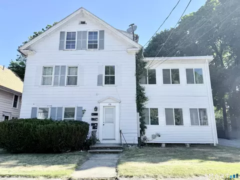 176 S Main St, Putnam, CT 06260