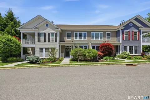 11 Orwich Ct #11, Danbury, CT 06810