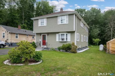 325 Rockwell Ave, Bloomfield, CT 06002