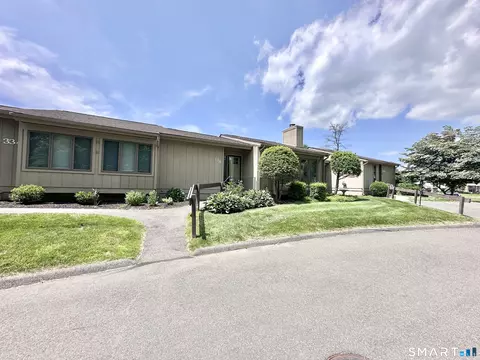 33 Pilgrim Hbr #B, Wallingford, CT 06492