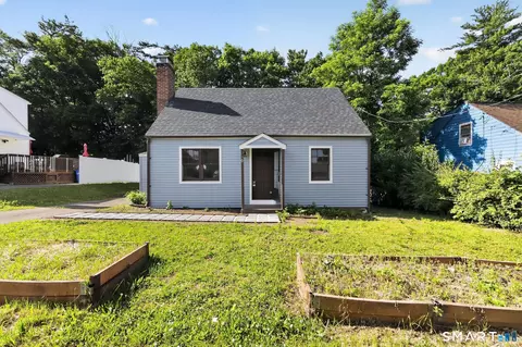 30 Jarvis Rd, Manchester, CT 06040