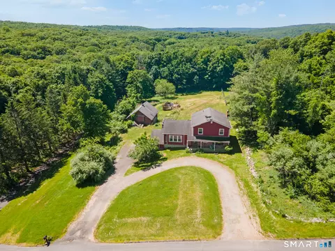 28 Charter Oak Dr, Oxford, CT 06478