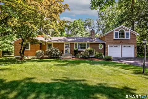 21 Geneva Rd, Norwalk, CT 06850