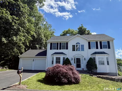 85 Old Colony Rd #85, Monroe, CT 06468