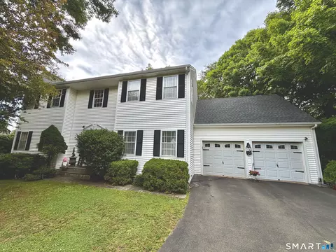 79 Old Colony Rd #79, Monroe, CT 06468
