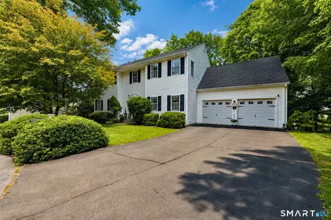 79 Old Colony Rd #79, Monroe, CT 06468
