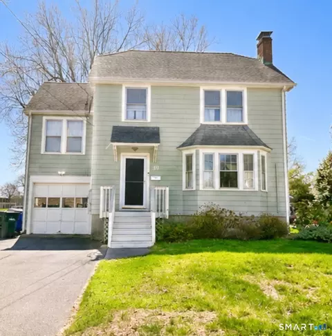 39 Fairmont St, Wethersfield, CT 06109