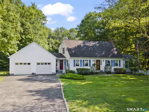 229 Woodstock Rd, Woodstock, CT 06281