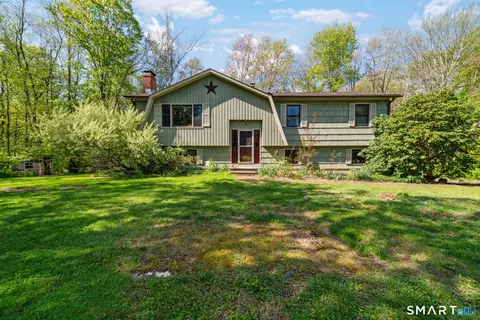 45 Elaine Dr, Southbury, CT 06488