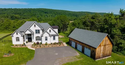 75 N Main St, East Granby, CT 06026
