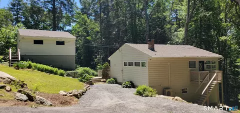65 Oak Dr, Woodstock, CT 06282
