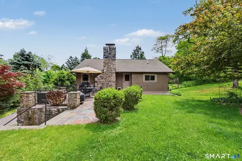 1 Satterlee Rd # -A, New Fairfield, CT 06812