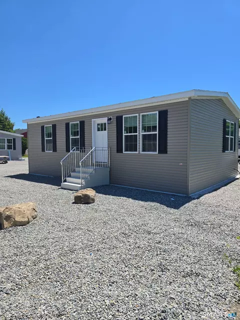 421 Norwich-westerly Road, North Stonington, CT 06359