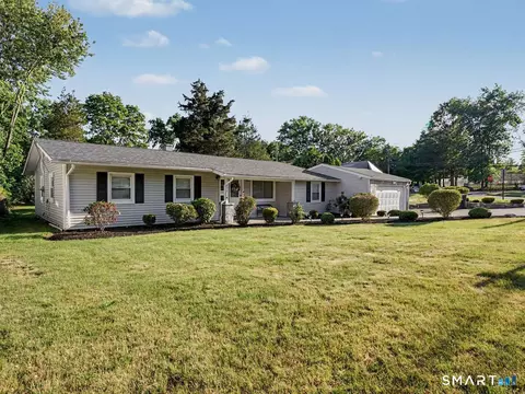 277 Indian Field Rd, Bridgeport, CT 06606