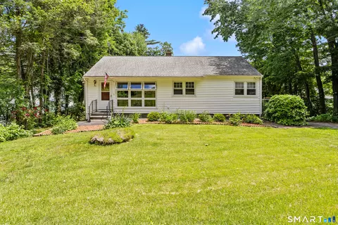 80 Briar Cliff Ave, Waterbury, CT 06708