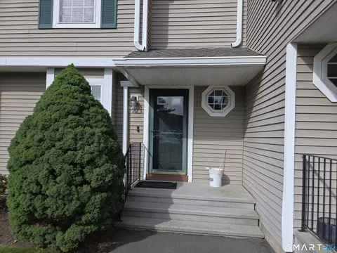 167 Summerhill Rd #167, Wallingford, CT 06492