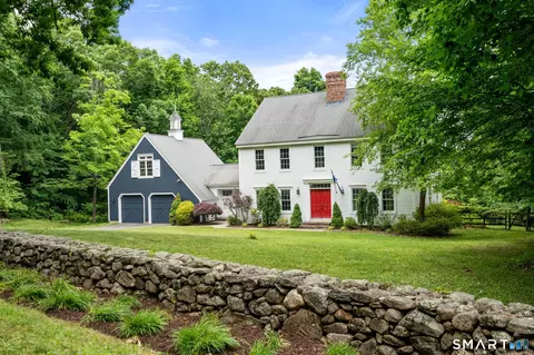 14 Westwood Dr, Canton, CT 06019