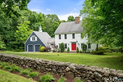 14 Westwood Dr, Canton, CT 06019