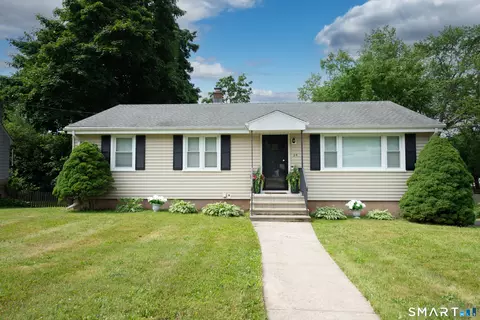 25 Harrison Dr, Hamden, CT 06514