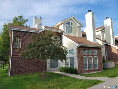 131 Carriage Crossing Ln #131, Middletown, CT 06457