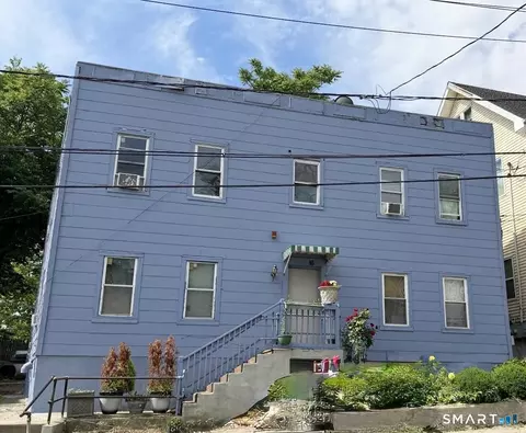 16 Hazel St, Stamford, CT 06902