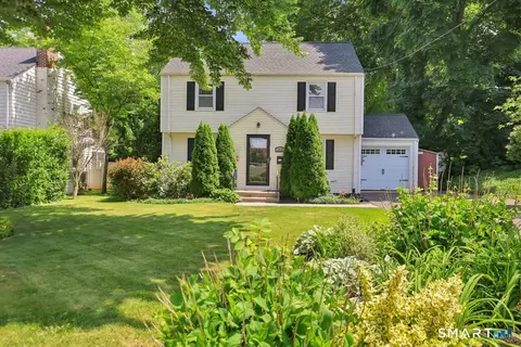 142 N Main St, West Hartford, CT 06107
