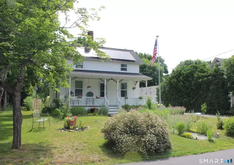 19 Blake St, Ivoryton, CT 06442