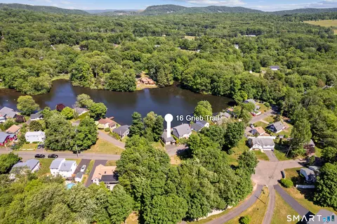 16 Grieb Trl, Wallingford, CT 06492