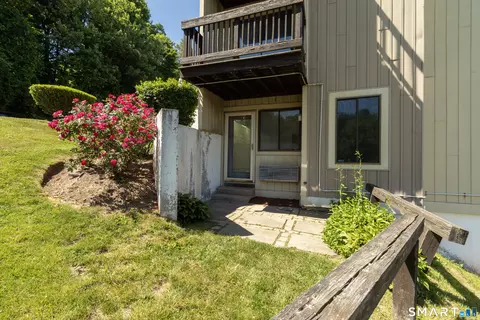 Exterior - 175 Mill Pond Rd #101, Hamden, CT 06514 photo 1 of 2