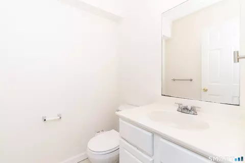 Bath - 175 Mill Pond Rd #101, Hamden, CT 06514 photo 1 of 2