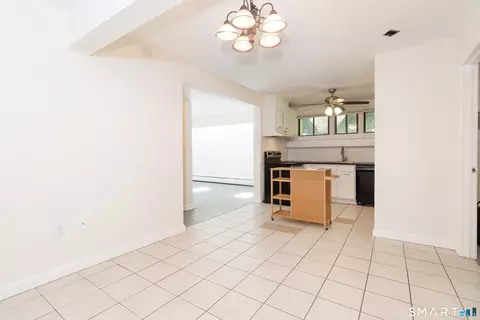 Dining - 175 Mill Pond Rd #101, Hamden, CT 06514 photo 2 of 2