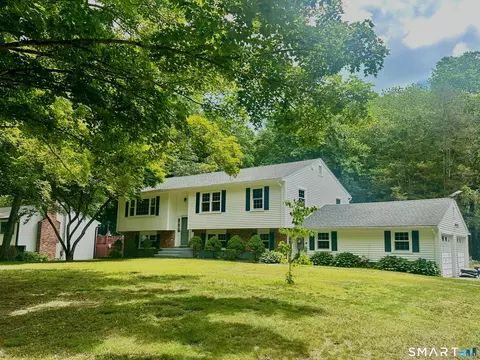 47 Valley Shore Dr, Guilford, CT 06437