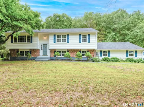 47 Valley Shore Dr, Guilford, CT 06437