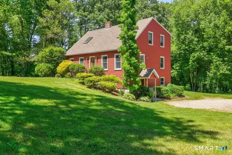 108 Fabyan Woodstock Rd, North Grosvenor Dale, CT 06255