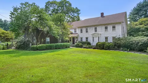 21 Fuller Rd, Trumbull, CT 06611