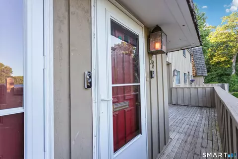 98 Gillies Ln #98, Norwalk, CT 06854