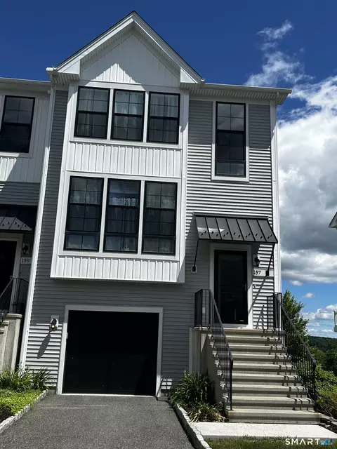 157 Brentwood Cir #157, Danbury, CT 06810