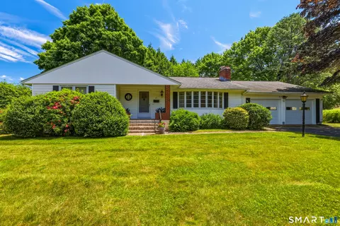 29 Glenview Dr, Bristol, CT 06010