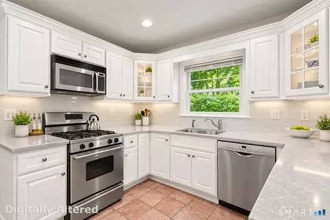 Kitchen - 8 Ernel Dr, Riverside, CT 06878 photo 5 of 5