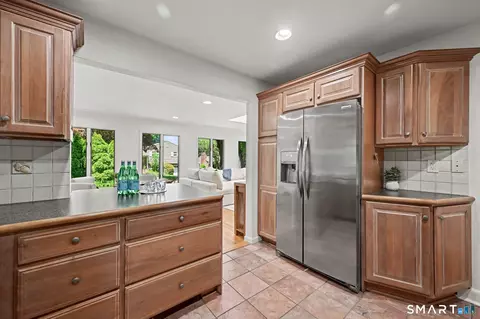 Kitchen - 8 Ernel Dr, Riverside, CT 06878 photo 1 of 4