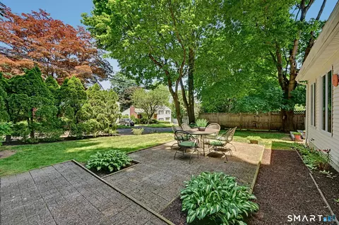 Exterior - 8 Ernel Dr, Riverside, CT 06878 photo 3 of 5