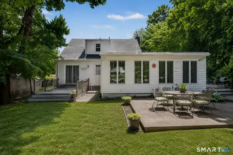Exterior - 8 Ernel Dr, Riverside, CT 06878 photo 5 of 5