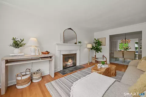 Living - 8 Ernel Dr, Riverside, CT 06878 photo 1 of 6