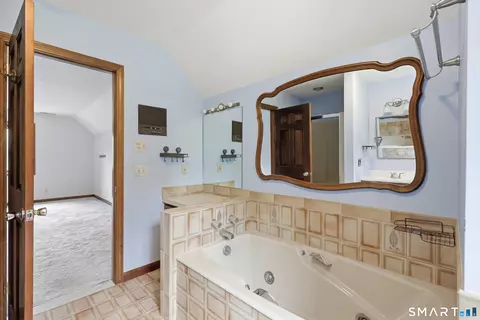 Bath - 43 Windtree E, Torrington, CT 06790 photo 3 of 3