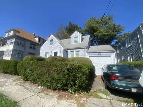 108 Princeton St, Bridgeport, CT 06605